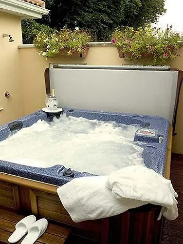 Ashlee Гостевой дом